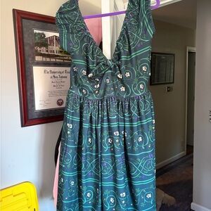 Pin up girl Irish knotwork dress